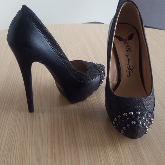 Penny Loves Kenny - Picture 2 of 2